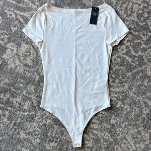 Abercrombie & Fitch White Short Sleeve Boatneck Bodysuit Small NWT